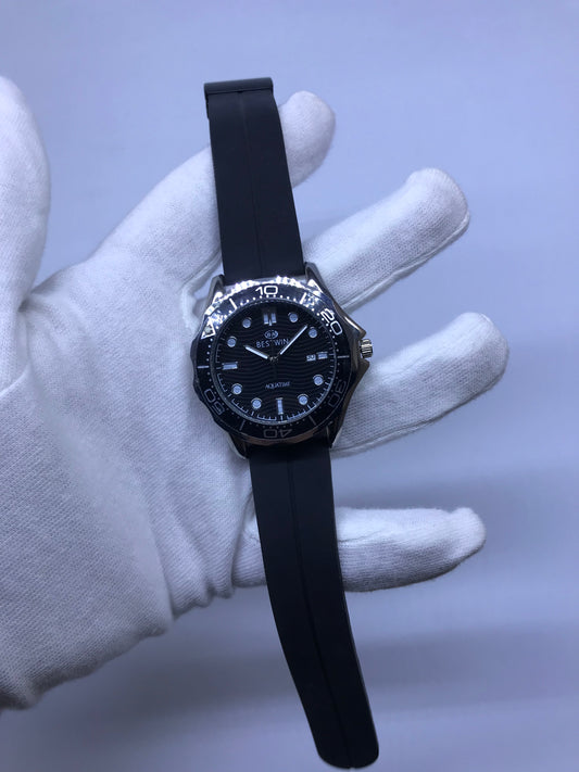 Bestwin Black Edition – Rotating Dial with Magnetic Lock